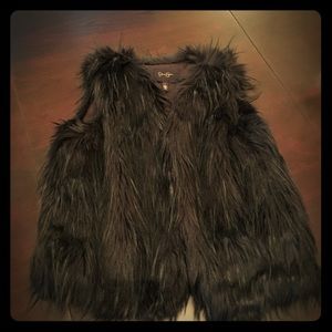 Girls Black Faux Fur Vest Size L
